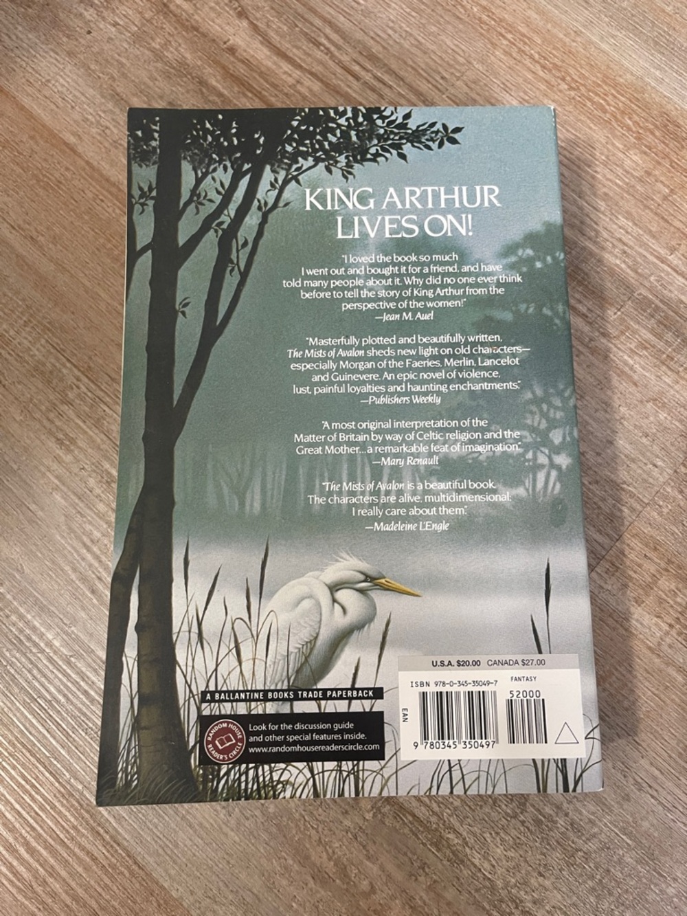 The Mists of Avalon by Marion Zimmer Bradley - Softcover, Green Cover - Picture 2 of 3
